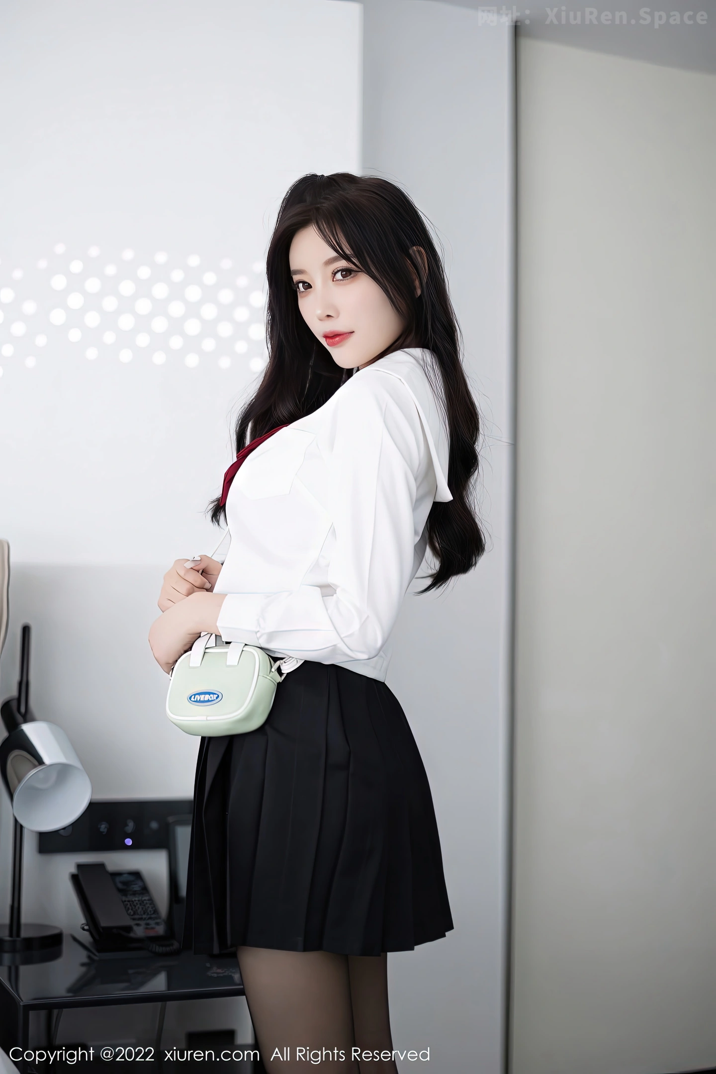 图片[6]-[XiuRen秀人网] VOL.5823 女神杨晨晨Yome性感白T配黑色短裙露黑色内衣迷人诱惑写真94P-秀人网官方网站